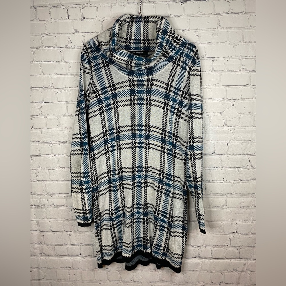 Le Chateau cotton blend sweater dress. Size large
